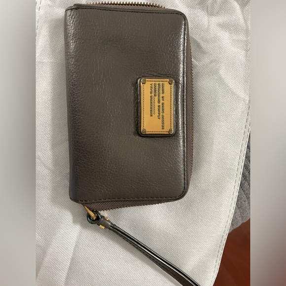 MARC BY MARC JACOBS wristlet wallet, grey, leather, used - Picture 2 of 6